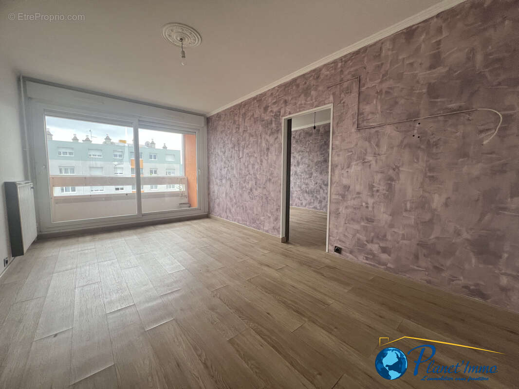 Appartement à SAINT-ETIENNE