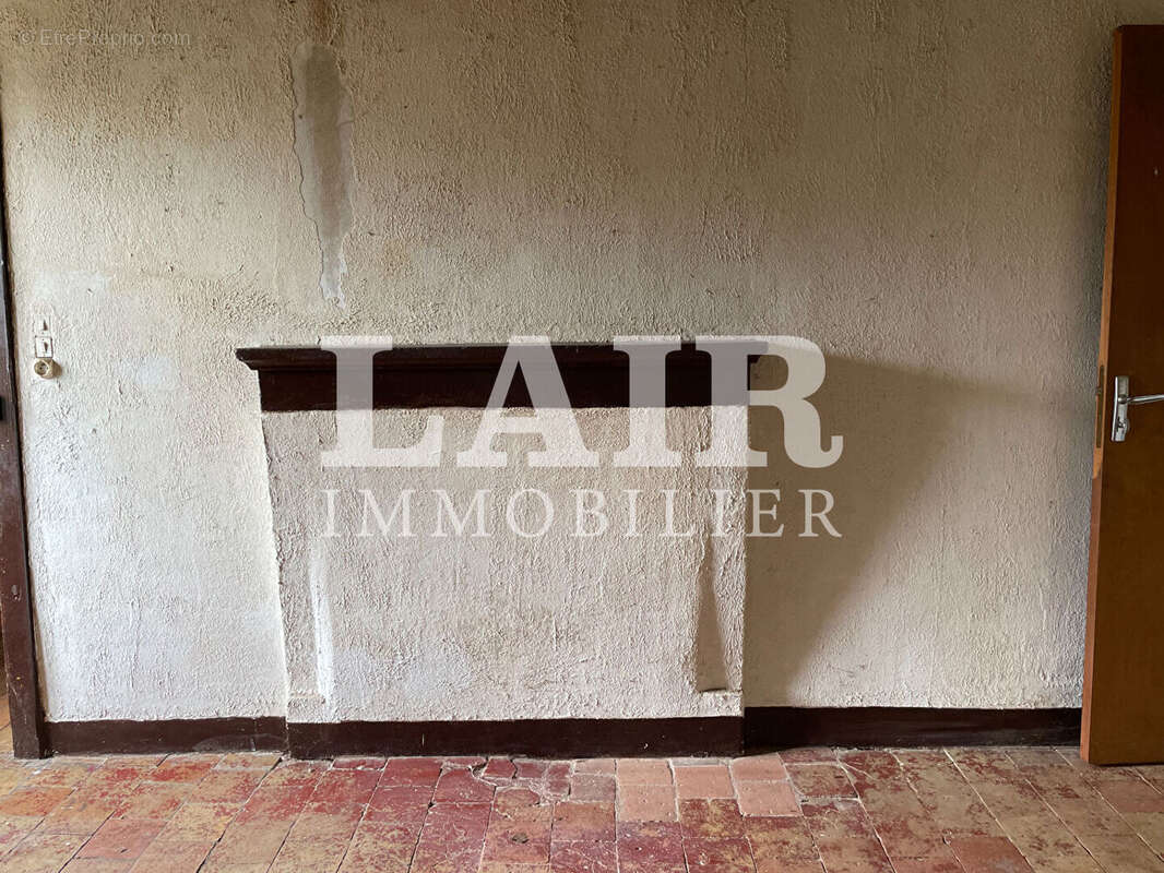 Maison à SAINT-JOUIN-DE-BLAVOU