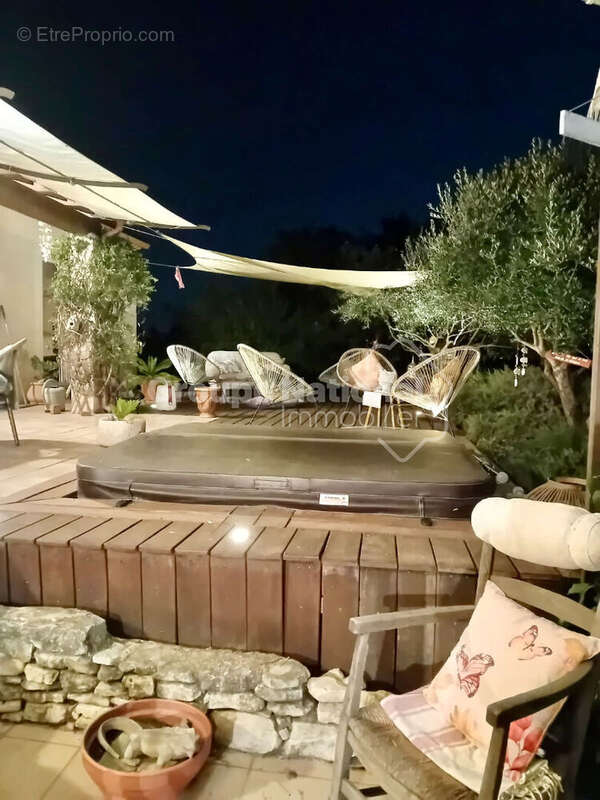 Maison à ROCHEFORT-DU-GARD