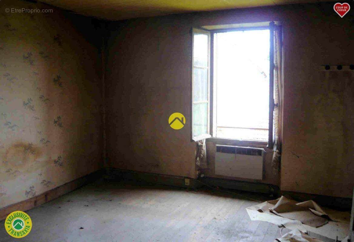 Maison à DUN-LE-PALESTEL