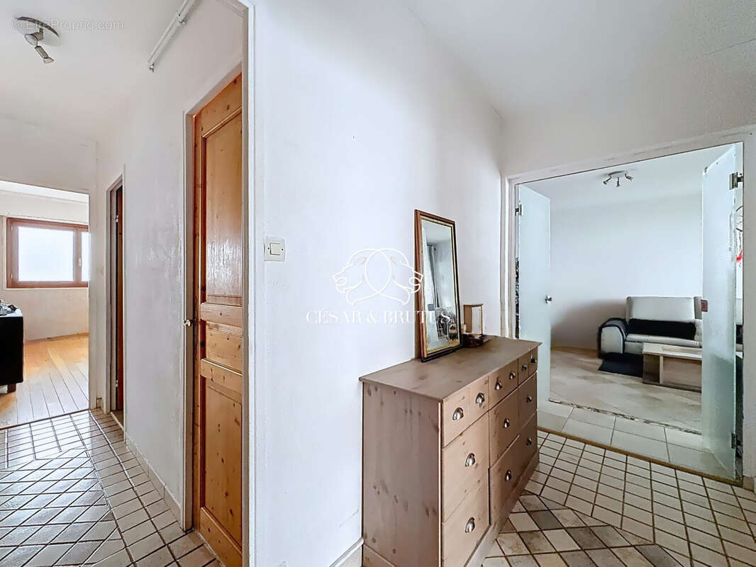 Appartement à RILLIEUX-LA-PAPE