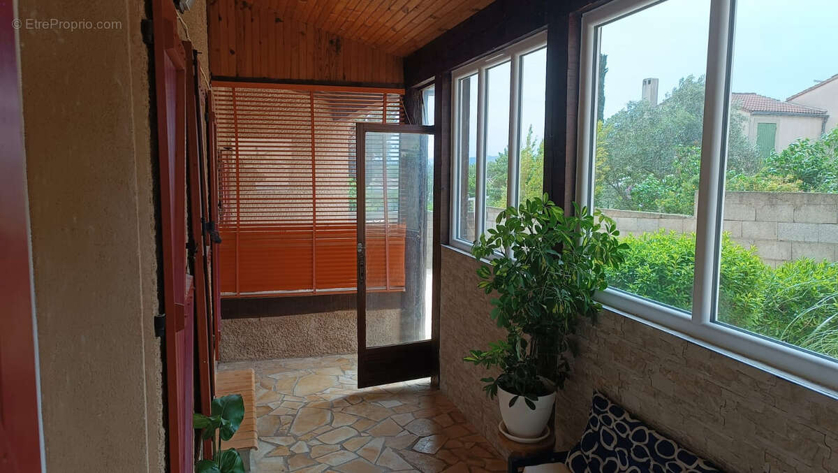 Maison à VILLEMOUSTAUSSOU