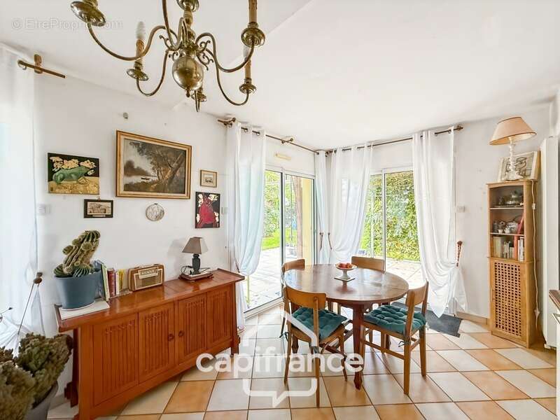 Maison à NOYAL-PONTIVY