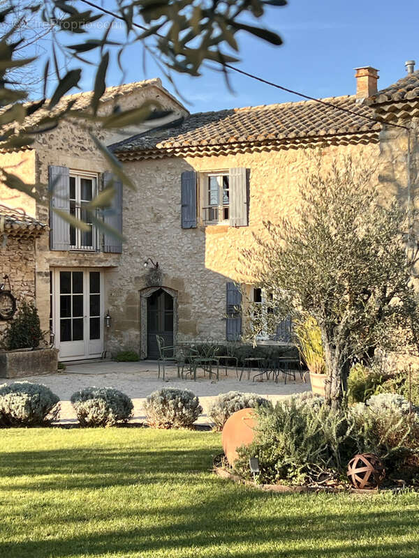 Maison à OPPEDE