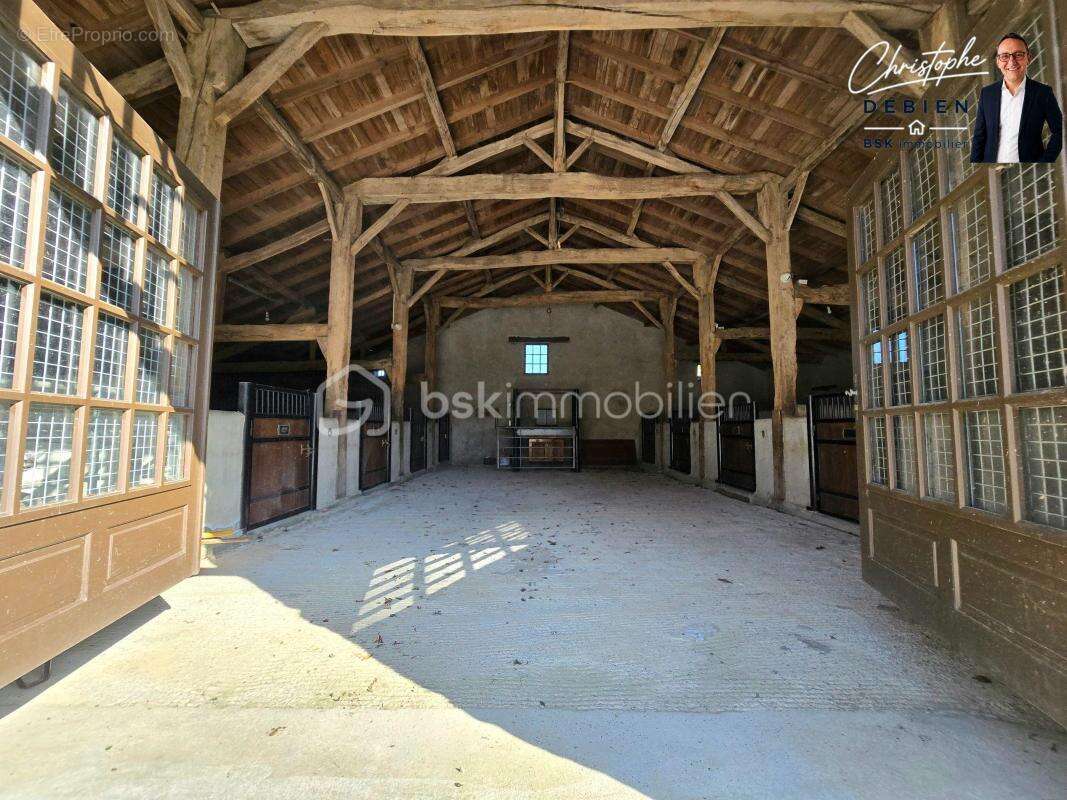 Propriété équestre d'exception – maison en pierre rénovée – 16 box – 2 ha – vue panoramique - photo 17