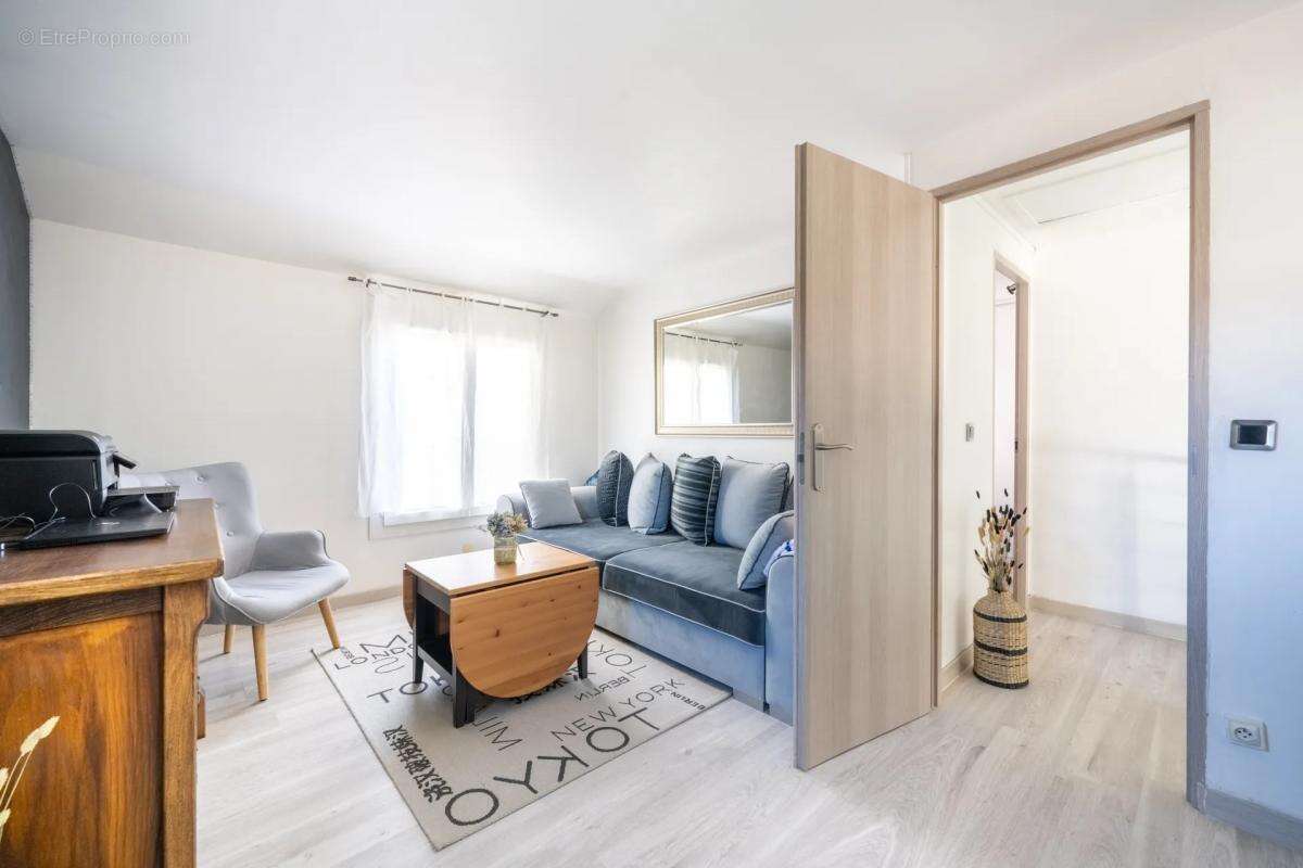 Maison à JOUY-LE-MOUTIER