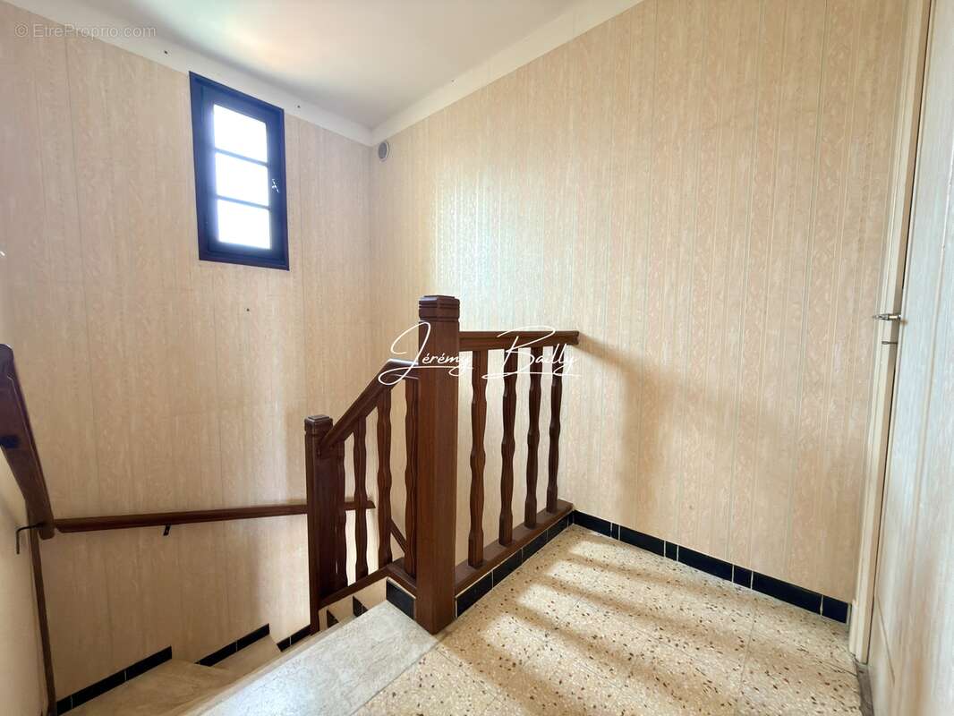 Maison à SAINT-ESTEVE