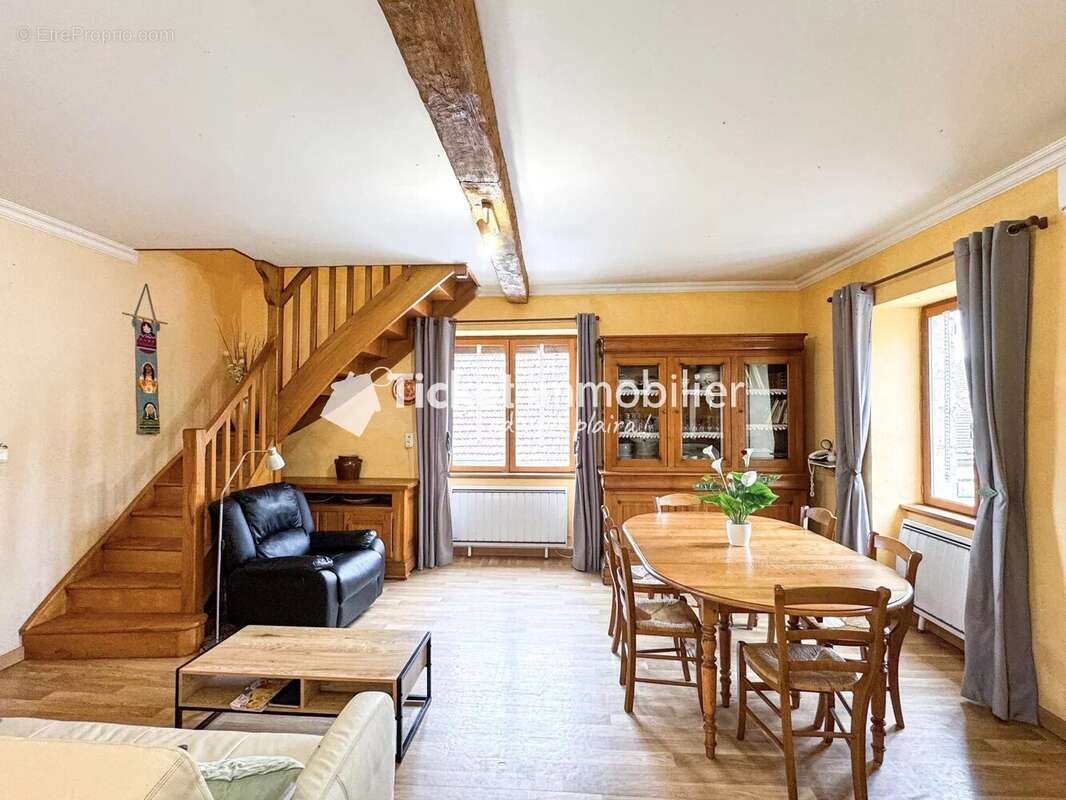 Maison à CANIAC-DU-CAUSSE