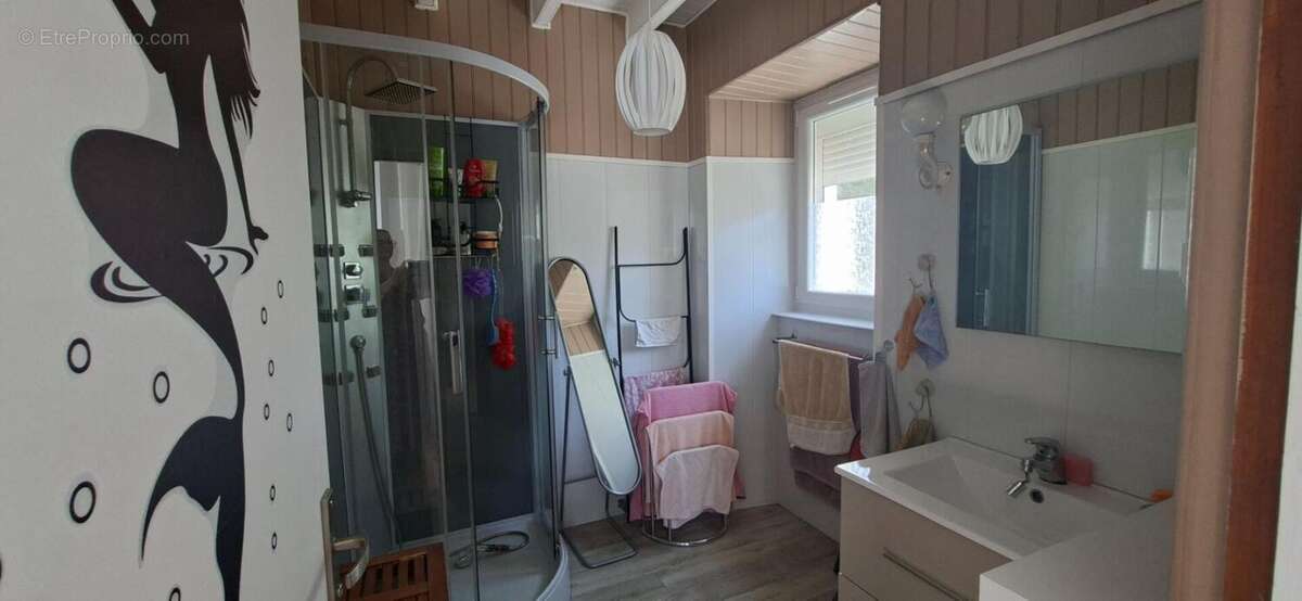 Vaste maison parfait etat de 245 m2 5 chambres  3 garages - photo 6