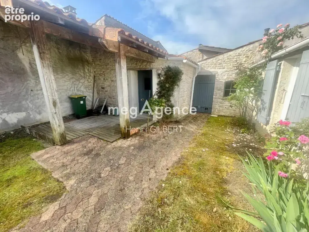 Maison construite en pierre entièrement restaurée - photo 19