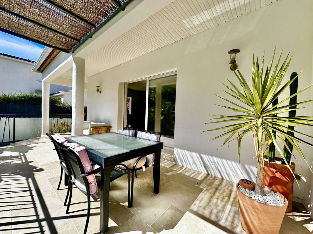 Maison à AIGUES-VIVES