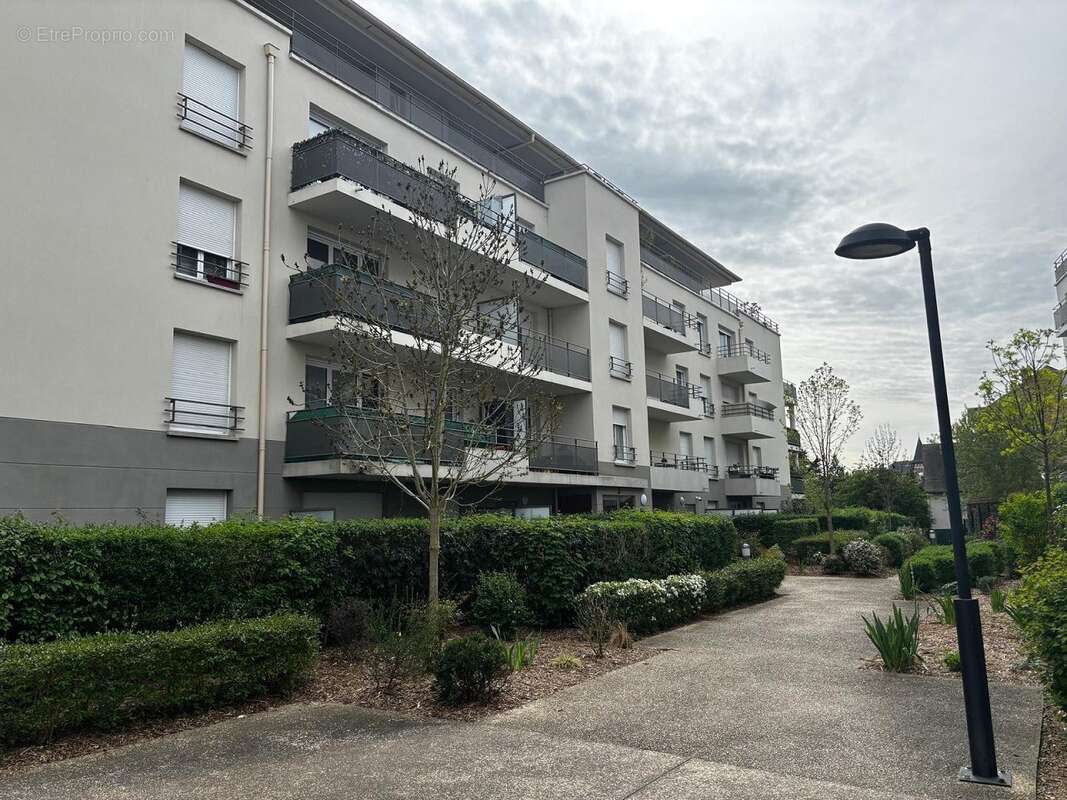 Appartement à HARDRICOURT