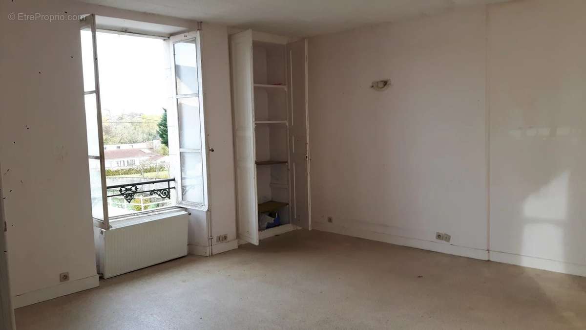 Maison à MONTMORILLON