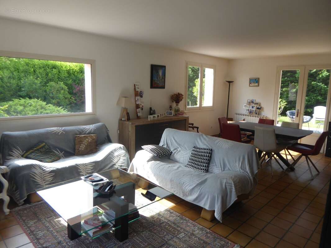 Maison à SALAGNON