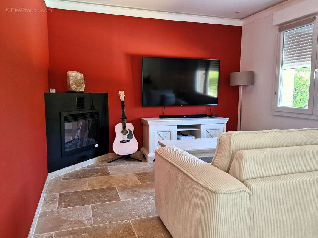 Maison à BAGNOLS-EN-FORET