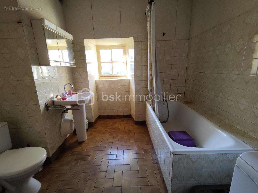 Maison à SAINT-MARC-LE-BLANC