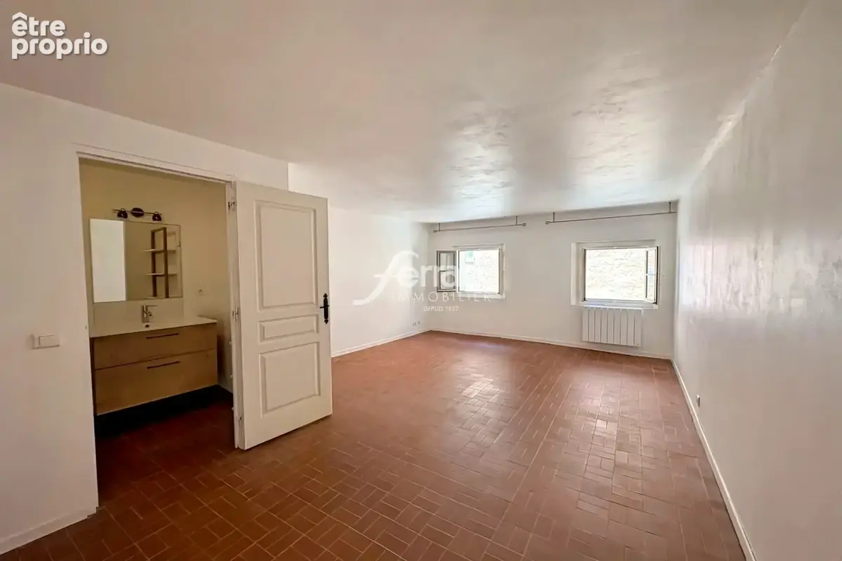 Maison 100 m² à Callas  - photo 3