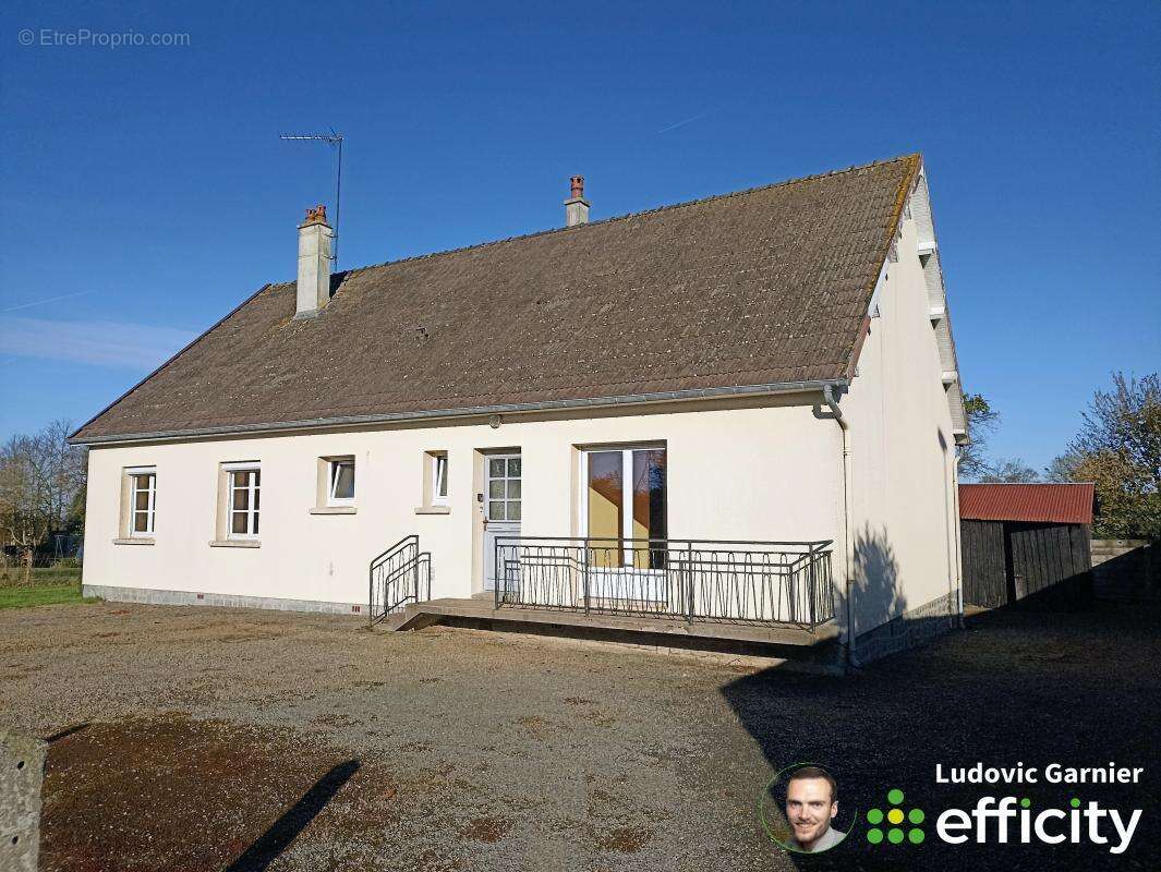 Maison à SAINT-HILAIRE-DU-HARCOUET