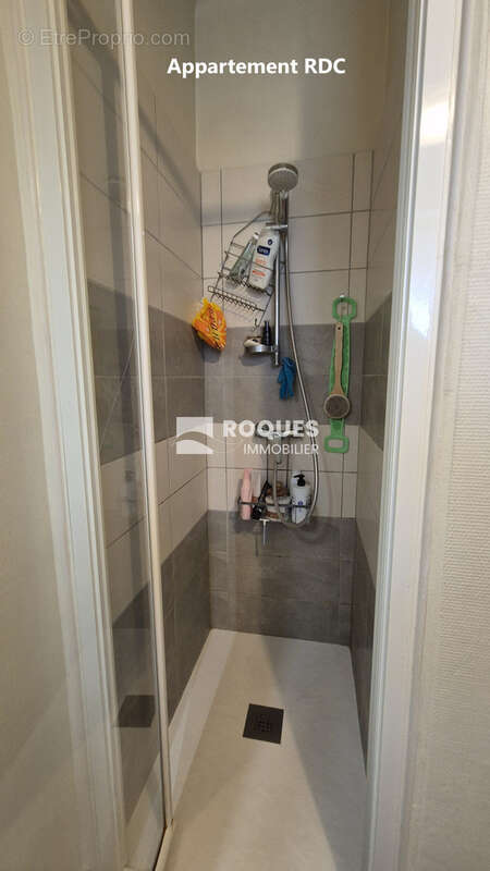 LAMALOU LES BAINS à vendre center ville Immeuble de 2 appartements T2 et T4 - photo 17