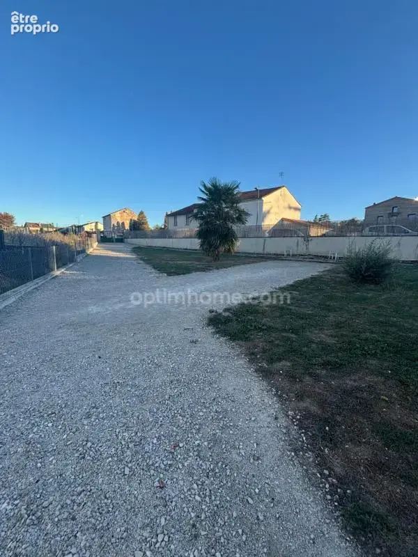 Photo Terrain à Touvre au prix de 35 000€