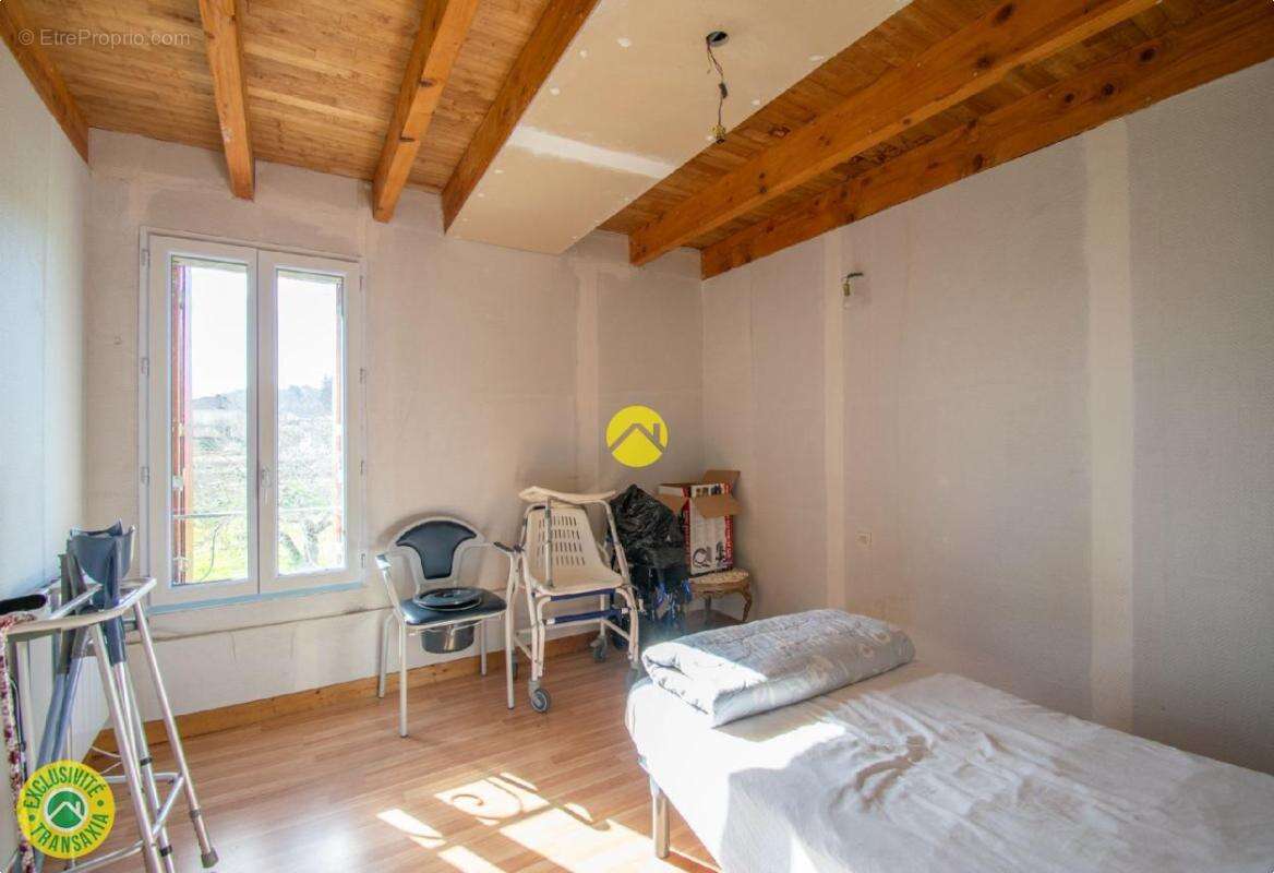 Maison à LE BUISSON-DE-CADOUIN