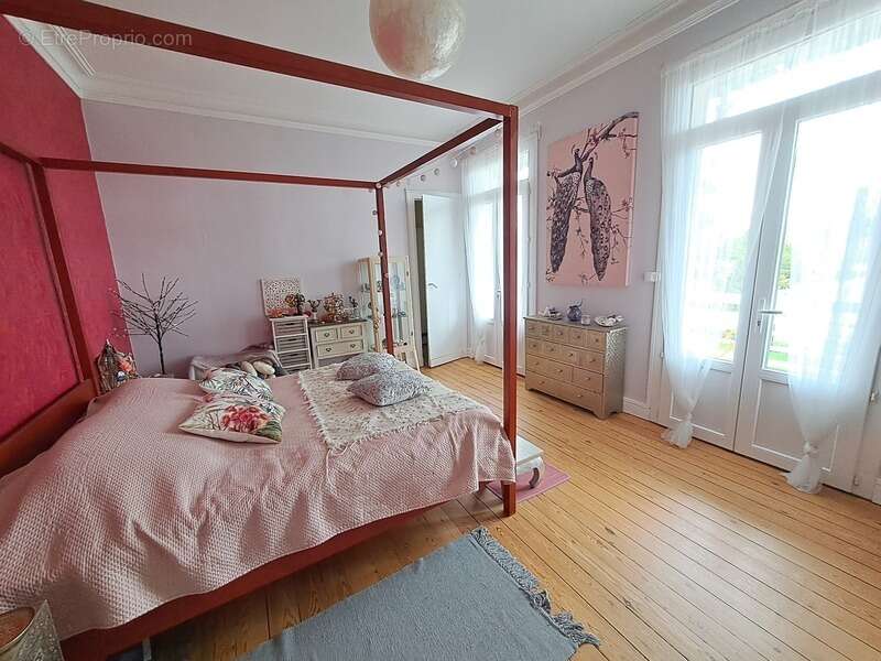 Propriété de Charme - 5 Chambres et bureau - photo 9