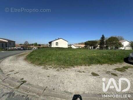 Terrain 450 m² à Cancon  - photo 3