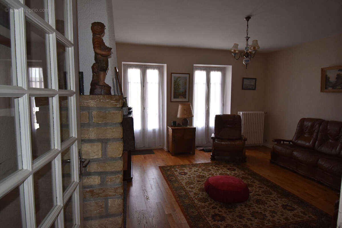 Maison à POUGUES-LES-EAUX