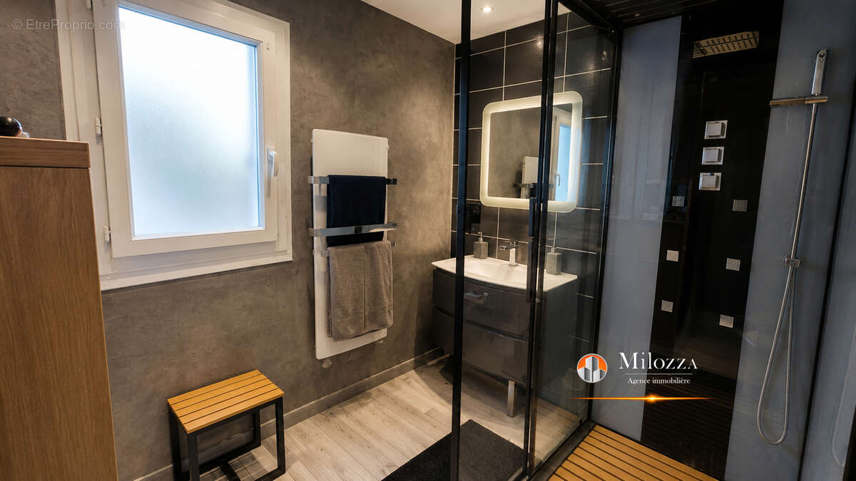 Appartement à VILLEFONTAINE