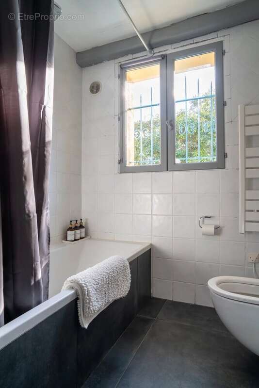 Maison à TOURRETTES-SUR-LOUP