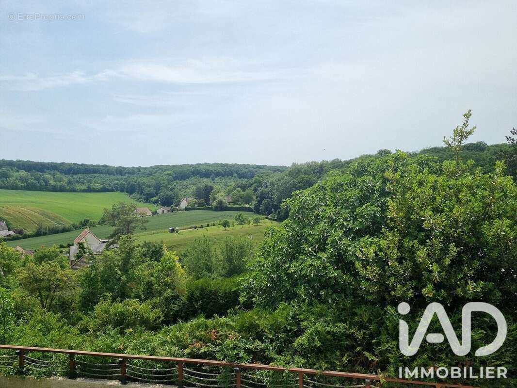 Maison 110 m² à Beynes  - photo 2