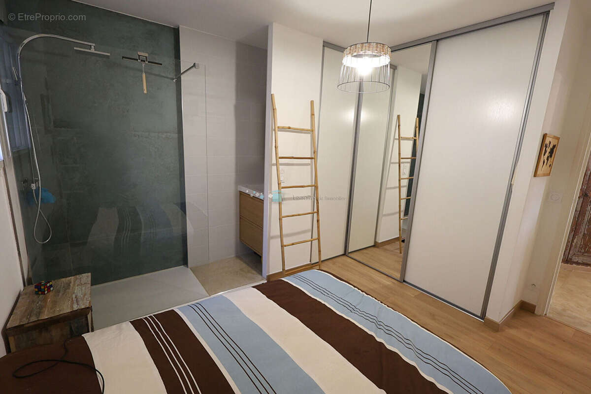 Appartement à LES ADRETS-DE-L'ESTEREL