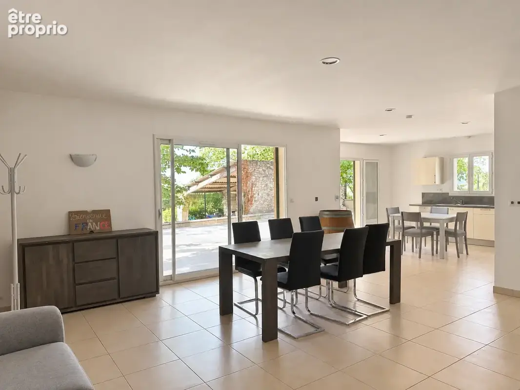 Vente maison plain-pied 111m2 sur 600m2 de terrain - photo 3