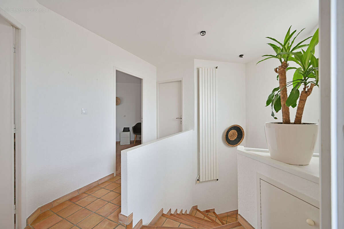 Maison à MILHAUD