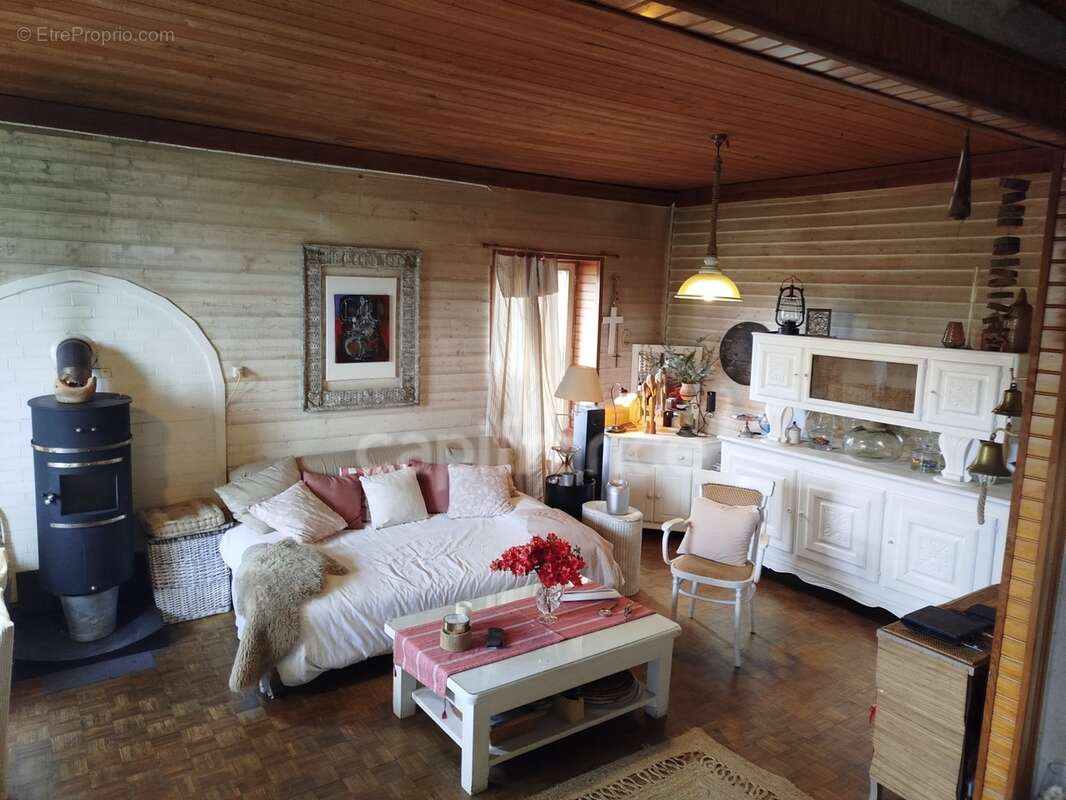 EXCLUSIVITE -PLEVIN- Maison convivial 176 m2 - Grand jardin arboré/paysager - dépendances proche de CARHAIX - photo 2