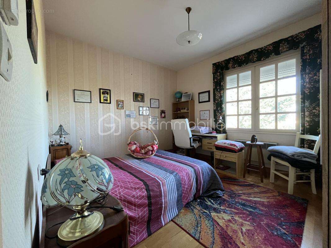  COUP DE CŒUR – Maison familiale avec grand terrain et beaux volumes - photo 11