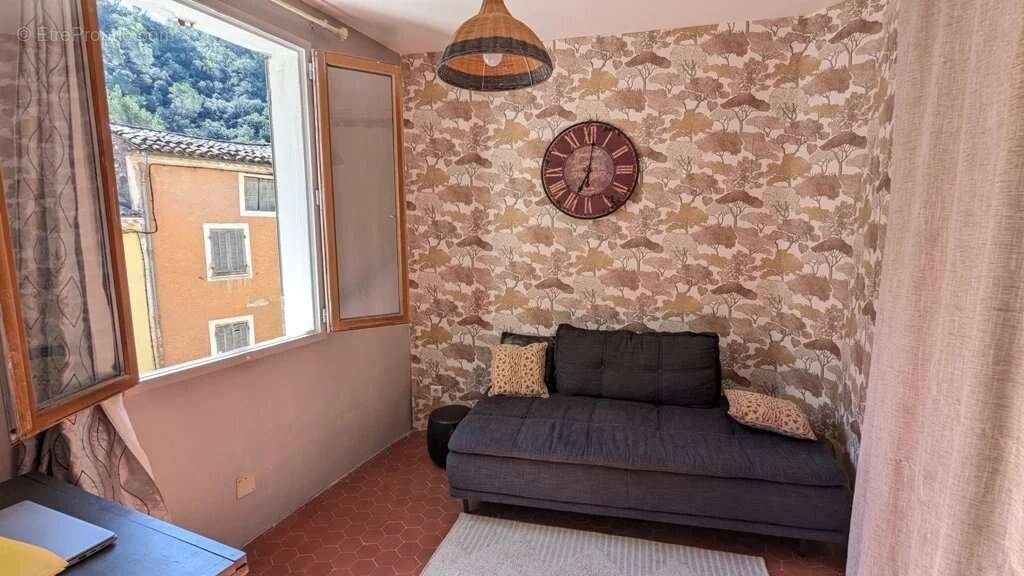 Appartement à ENTRECASTEAUX