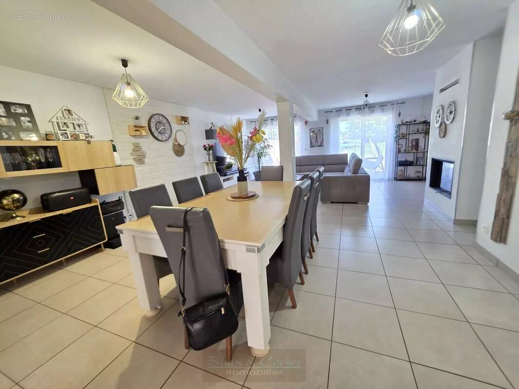 Belle maison familiale de 167 m² à Amilly - photo 3