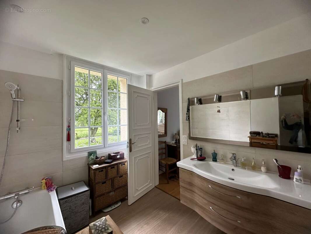 Maison à OINVILLE-SOUS-AUNEAU