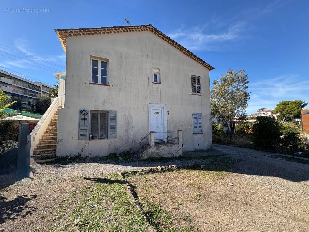 Appartement à LE CANNET