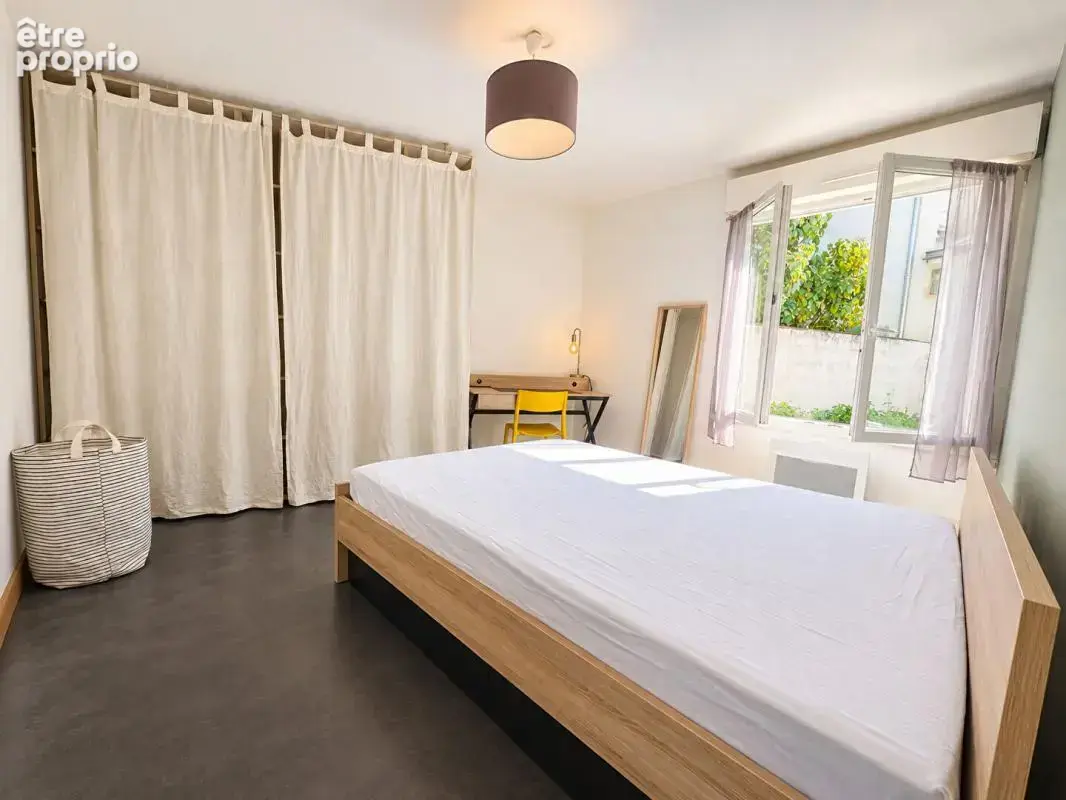 Immeuble Saint Sebastien Sur Loire : Commerce + 2 studios + colocation T4 - photo 9
