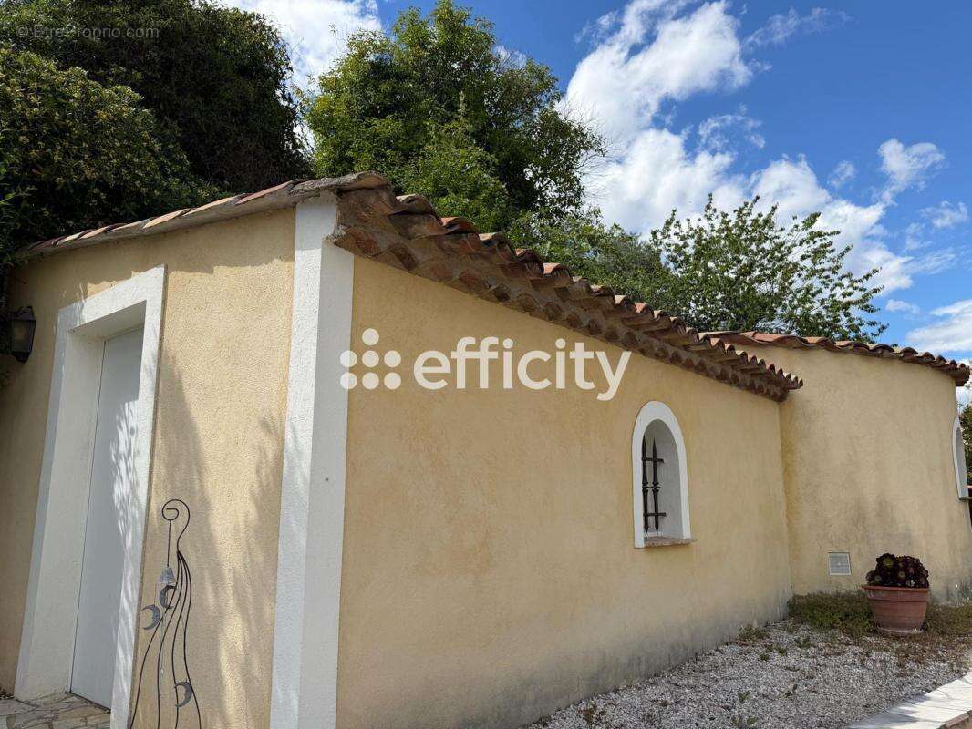 Maison 135 m² à Saint-Martin-Du-Var  - photo 8