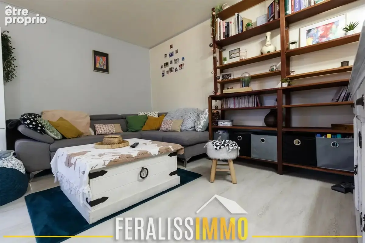 F2 chaleureux avec balcon idéalement situé ! - photo 3