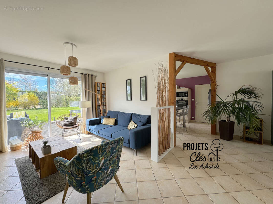 Belle Maison Familiale aux Achards : 4 Chambres, Jardin Spacieux - photo 4