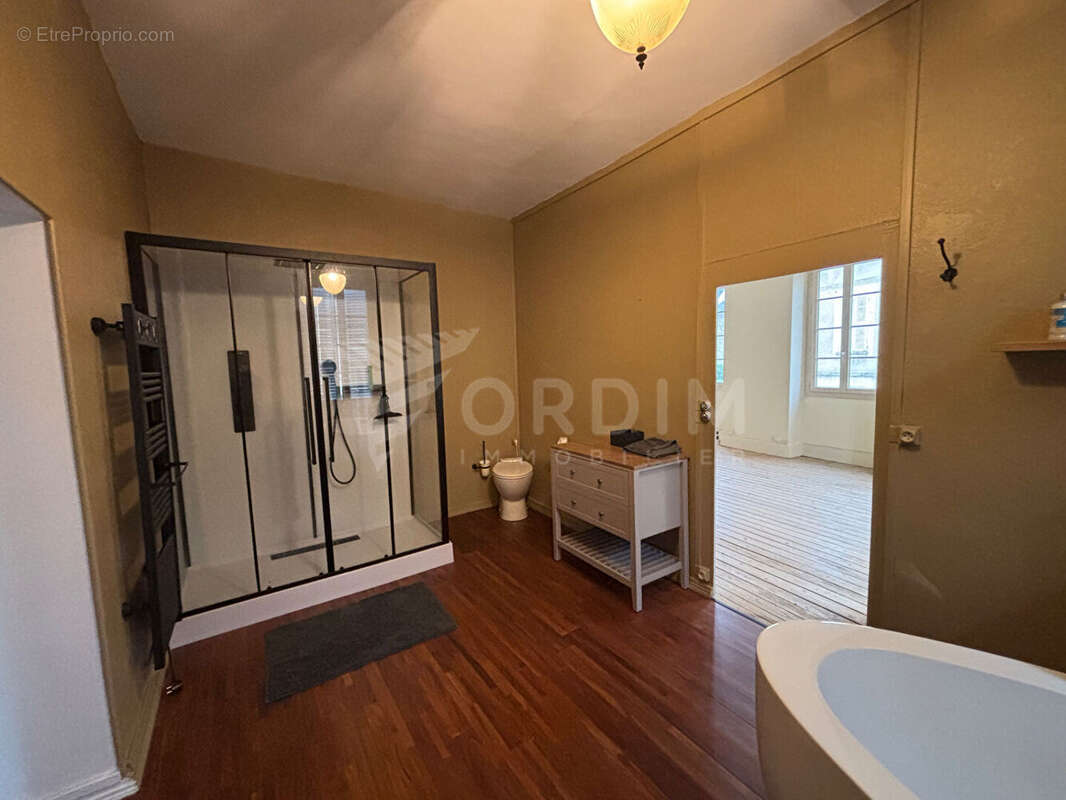 Maison à SAINT-MARTIN-SUR-ARMANCON