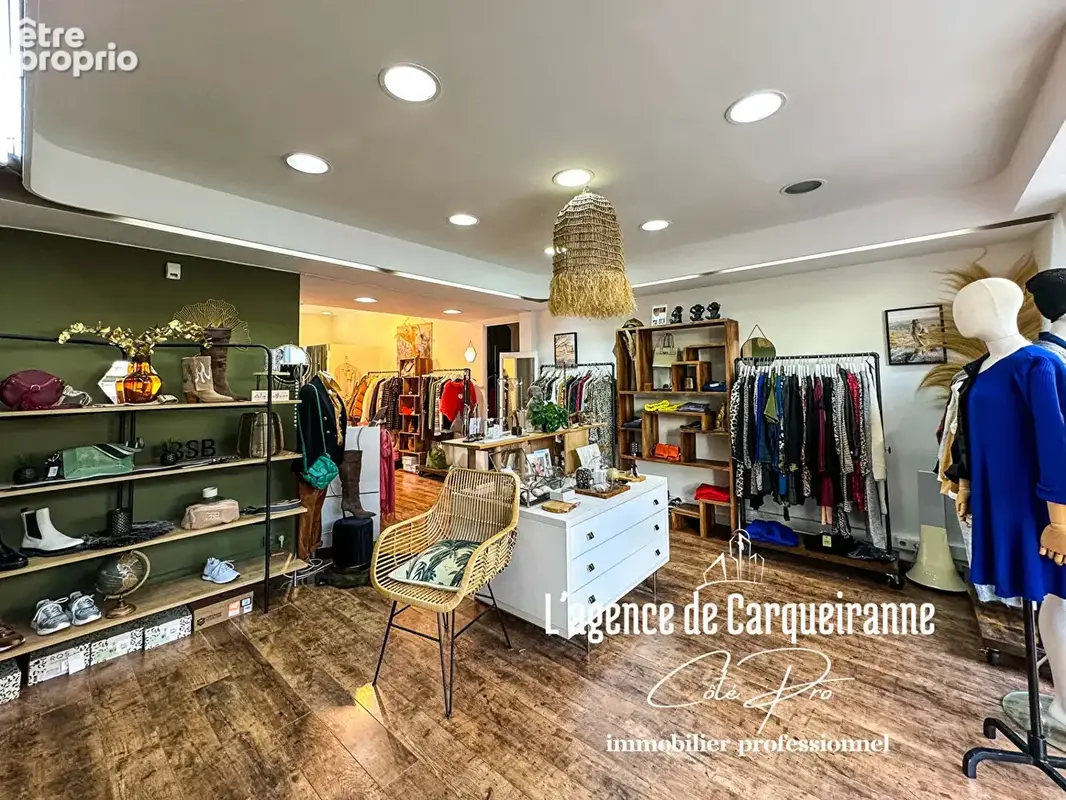 Droit au bail local de 70 m2  tous commerce sauf restauration situe dans l'avenue principale de carqueiranne - photo 3