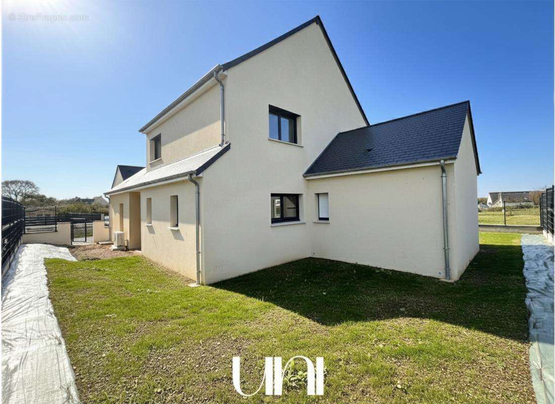 Maison à LONGUES-SUR-MER