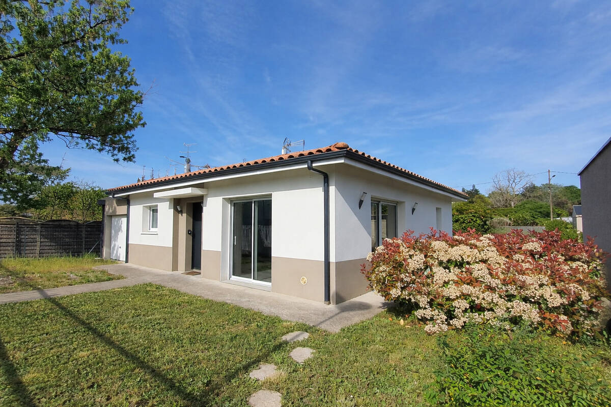 Maison à HAGETMAU
