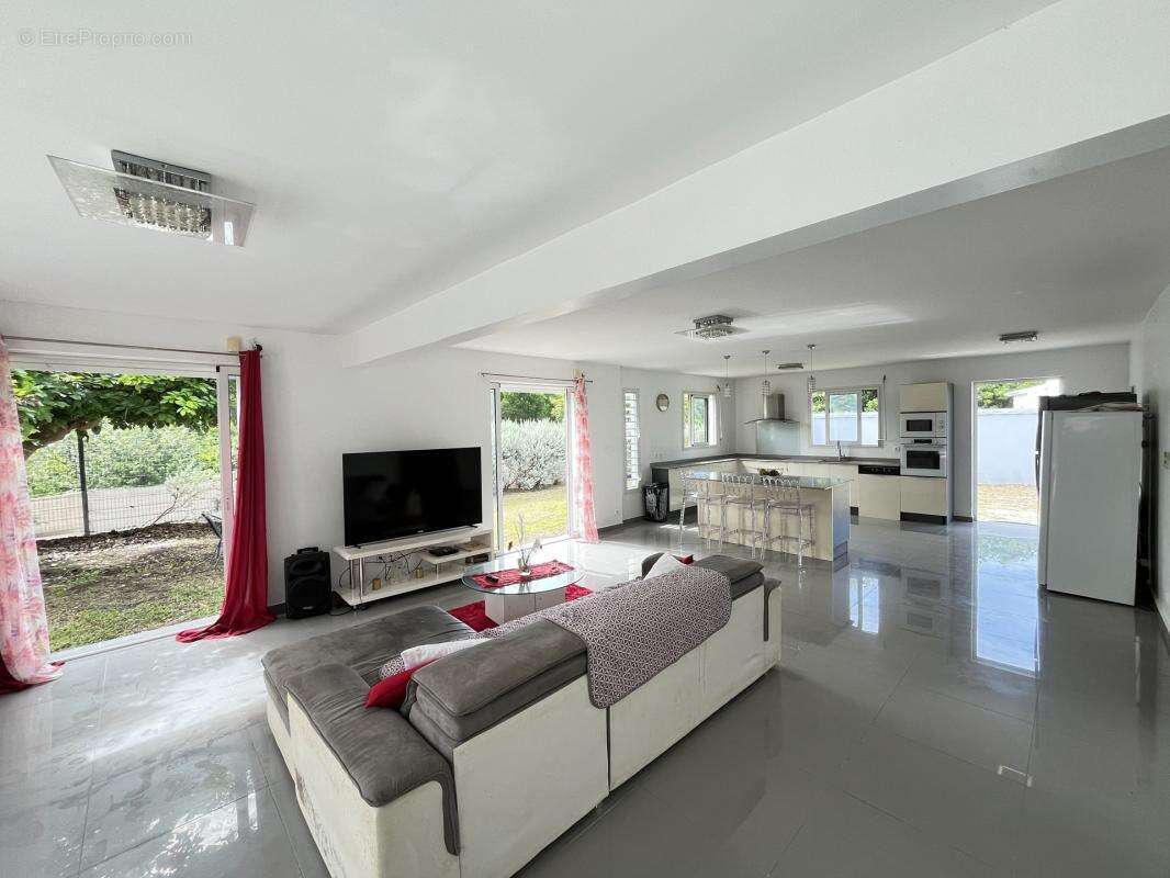 Maison 131 m² à Le Moule  - photo 10