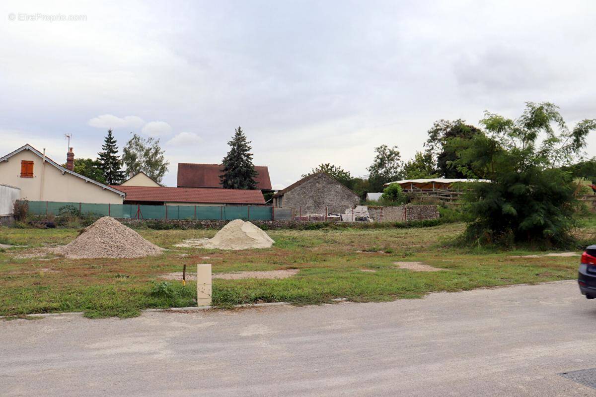 Terrain à VALPUISEAUX